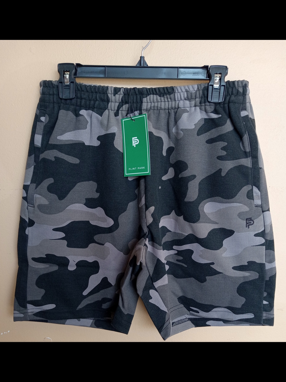 Flint Park Men's Gray Camo Athletic Shorts